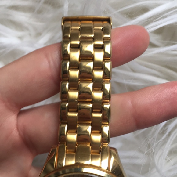 RipCurl Bailey chrono gold watch - Picture 5 of 7